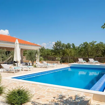 Gorgeous In With Outdoor Swimming Pool * Oklaj