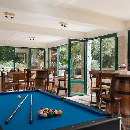 Pet Friendly In With Sauna Oklaj