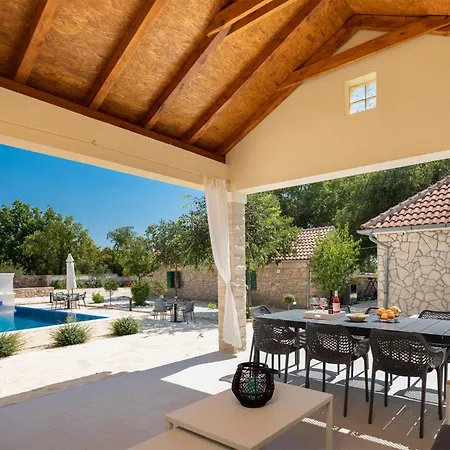 Holiday home Gorgeous In With Outdoor Swimming Pool *