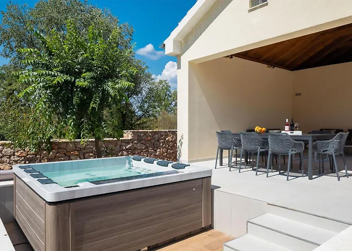 Pet Friendly In With Sauna בית נופש Oklaj