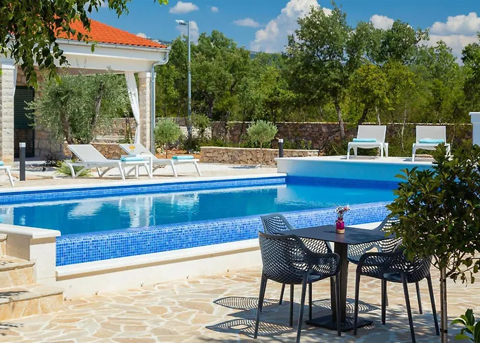 Pet Friendly In With Sauna בית נופש Oklaj