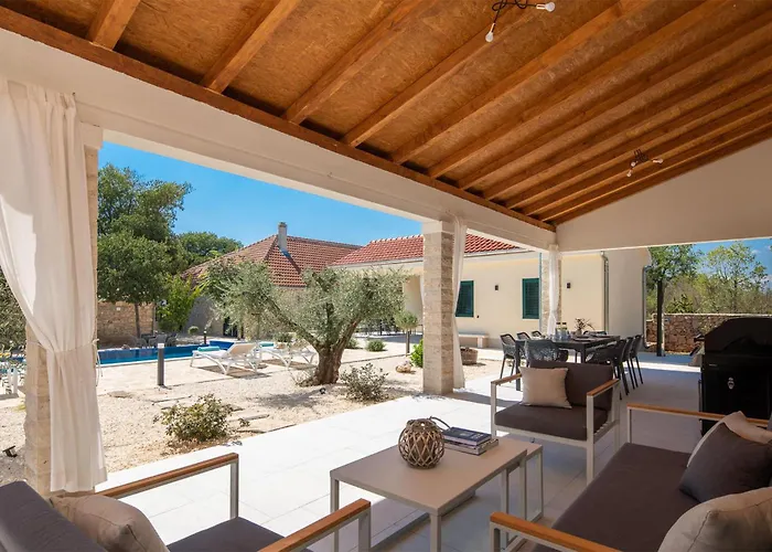 Pet Friendly In With Sauna בית נופש Oklaj